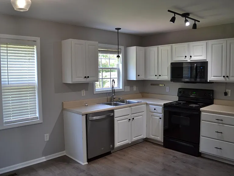 1321 E Stone Arch Dr — Photo 11