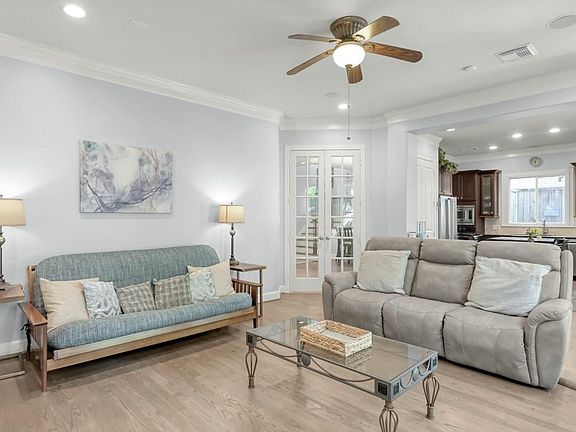 3rd image of 2427 N Mystic Mdw
