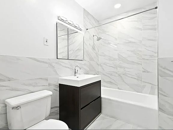 5th image of 417 E 83rd St #3F