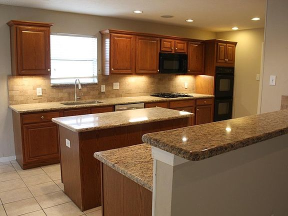 3rd image of 501 Cedar Prairie Dr