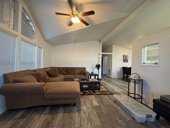 5th image of 2558 Mountain Crest Dr