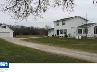 W4859 Twin Lake Rd, Waupaca, WI 54981