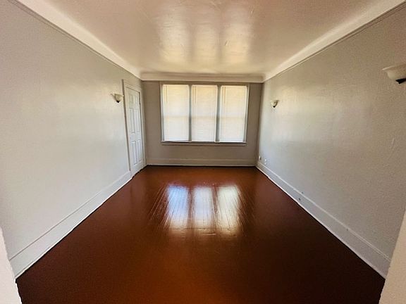 4th image of 9917-19 Woodside Ave #2B-1BA-800SQFT