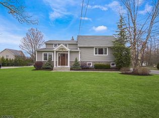 38 Two Bridges Rd, Towaco, NJ 07082