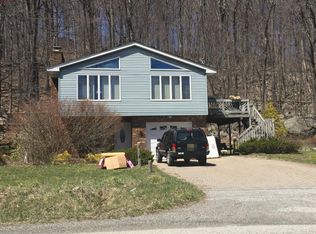 40 Panorama Dr, Sussex, NJ 07461