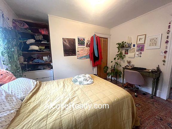5th image of 21-3 Sartwell Ave