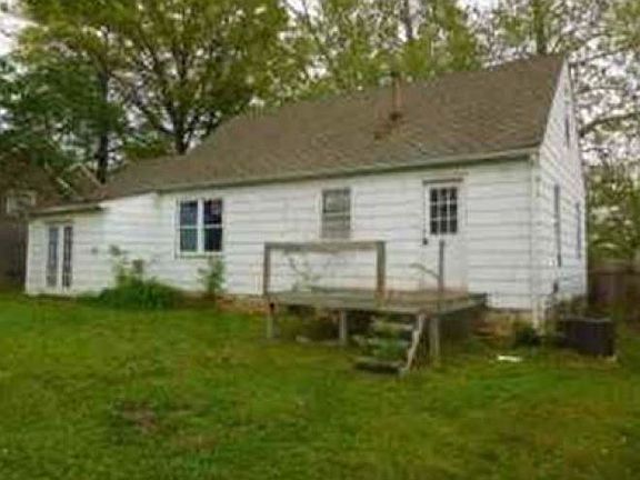 4th image of 6216 Lucille Ln