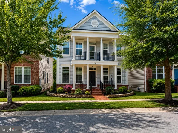 207 Winter Walk Dr, Gaithersburg, MD 20878