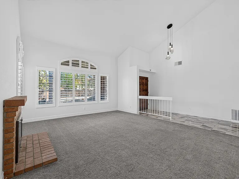 13887 Carriage Rd — Photo 8
