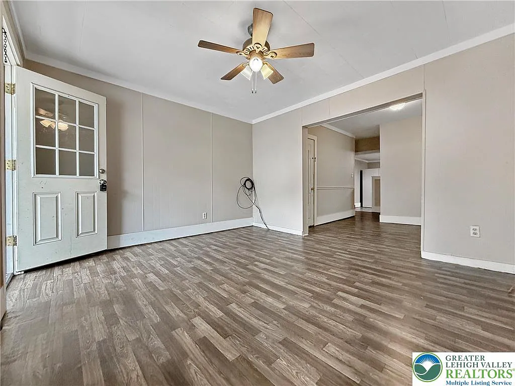 2 bed, 1.0 bath, 780 sqft, $1,325 — Photo 4