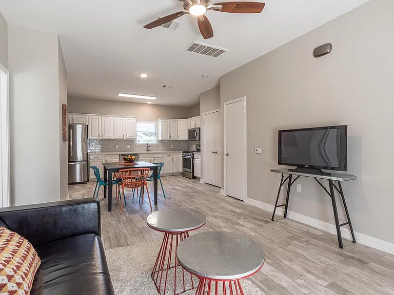 6319 Parliament Dr — Photo 14