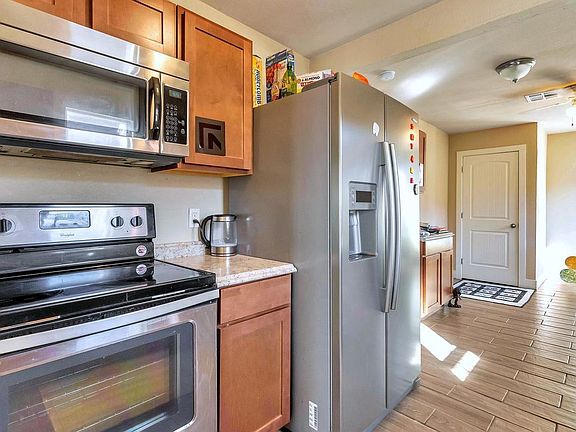 4th image of 2458 E Marguerite Ave
