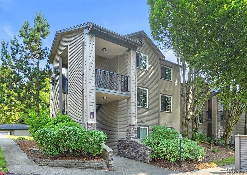 1st image of 25025 SE Klahanie Blvd APT J201