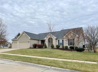 860 Brockwell Dr, O'Fallon, MO 63368