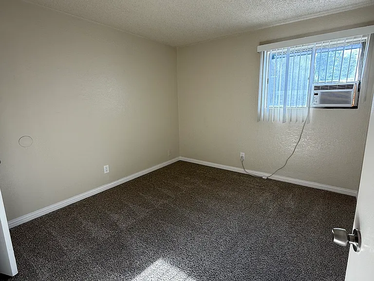 Reed Oaks Apartments — Photo 16