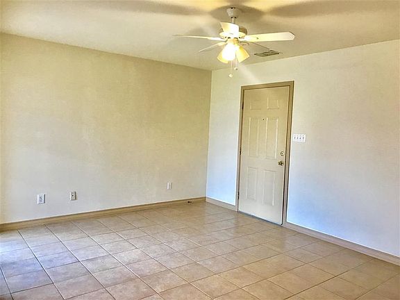 2nd image of 506 Viviana Ct
