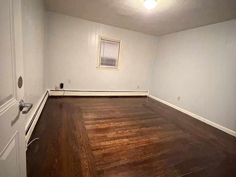 1911 Smith St #2 — Photo 5