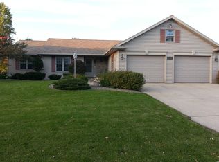 2653 Greenbrier Rd, Green Bay, WI 54311