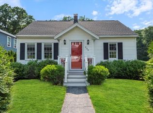 203 Wentworth Ave, Lowell, MA 01852