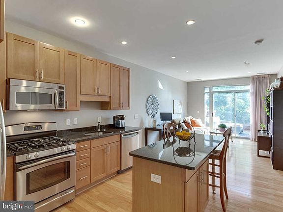 2nd image of 1800 Wilson Blvd #108