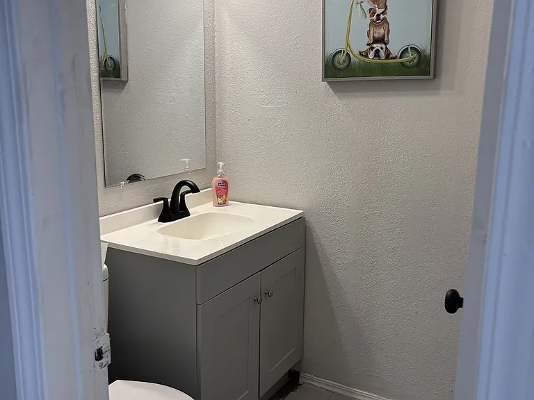 Edinburg Place Apartments — Photo 16