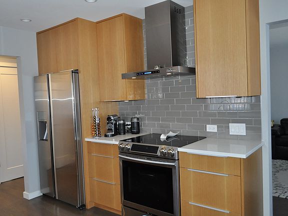 5th image of 2446 Sheila Ave
