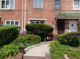 61-85 77th Pl, Flushing, NY 11379