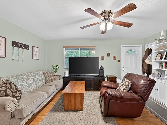 3rd image of 16884 County Road 3147