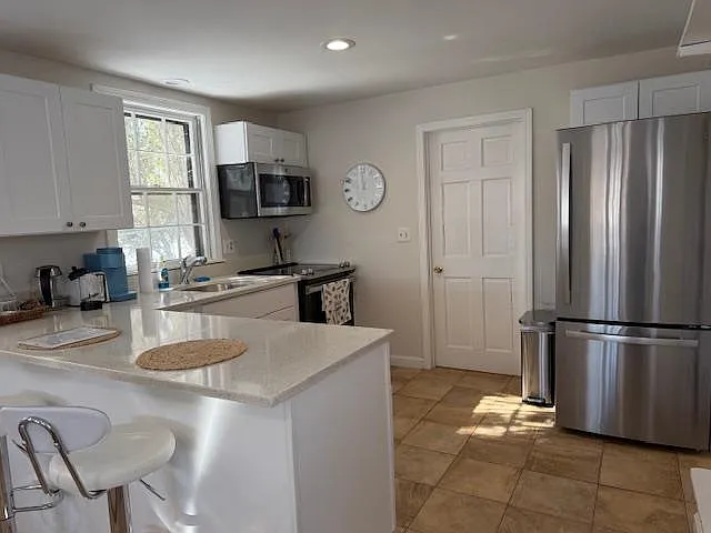 172 Northwest St #C — Photo 5
