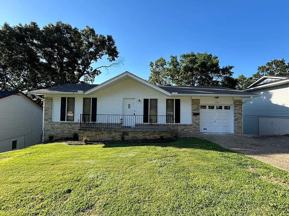 205 Timberline Dr