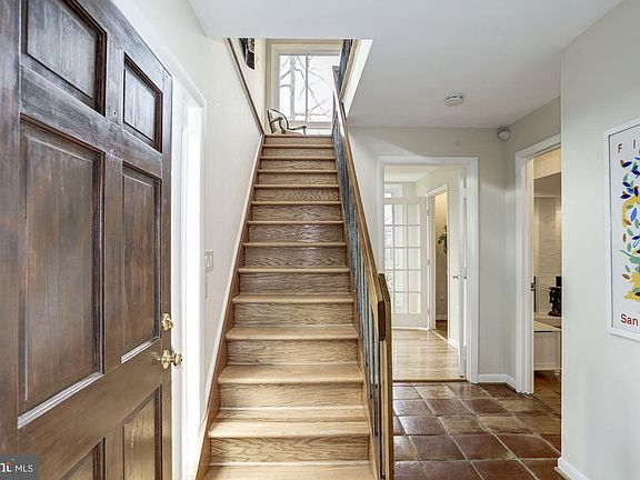 5th image of 8105 Timber Valley Ct