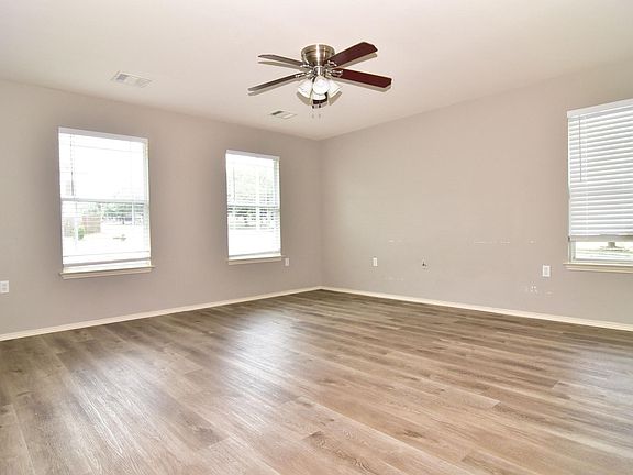 3rd image of 11525 Hungry Horse Dr