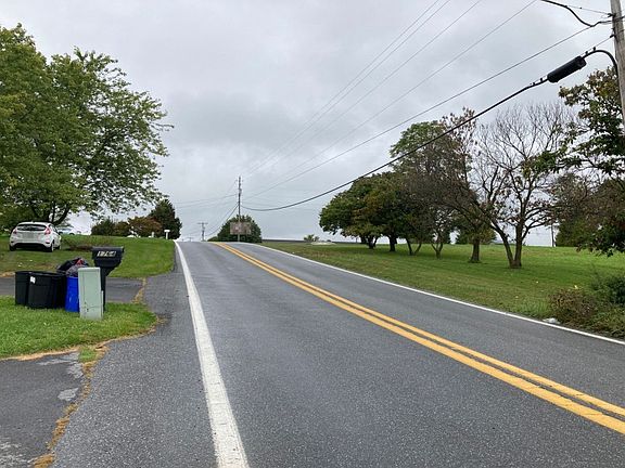 4th image of 1782 Nadenbousch Ln