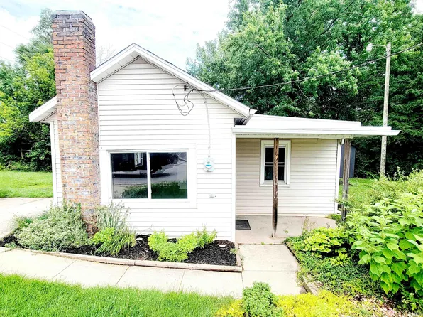 112 Middleton Run Rd, Elkhart, IN 46516