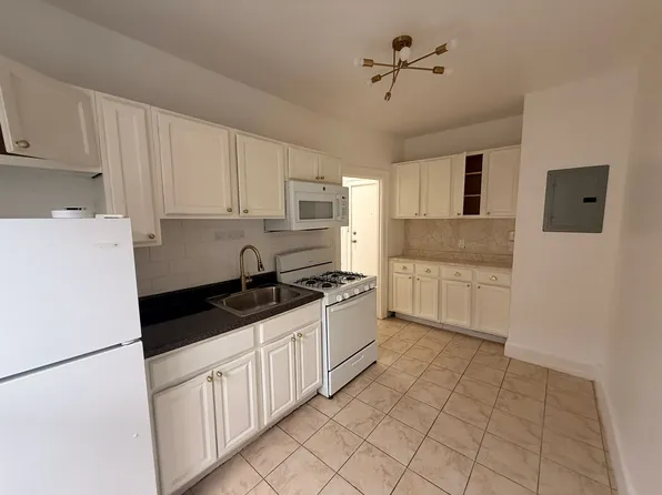 162 Avenue C, Bayonne, NJ