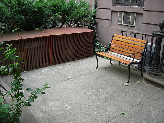 5th image of 461 W 21st St
