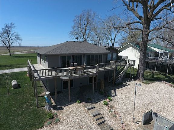 3rd image of 123 Pelican Ln