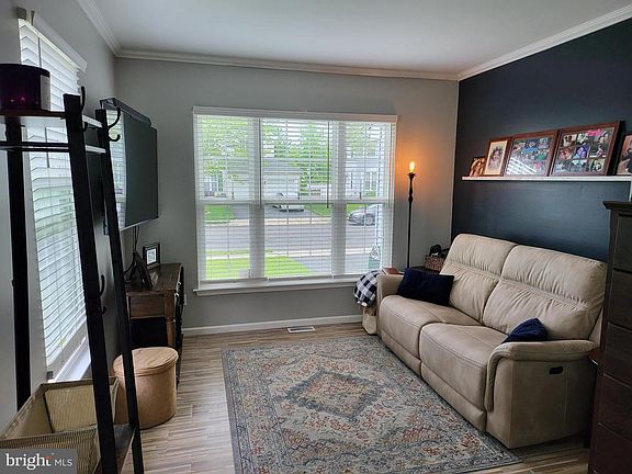 4th image of 42 Clydesdale Dr