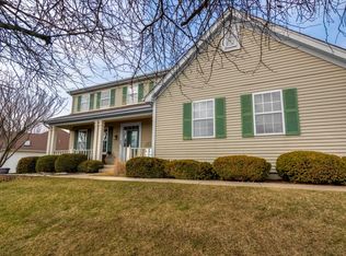 850 Columbine Dr, Elgin, IL 60124