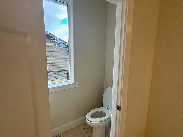1811 NE Alameda Ave — Photo 25