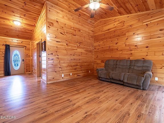 5th image of 124 Holston Acres Dr