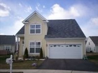 8 Clove Ct, Dayton, NJ 08810