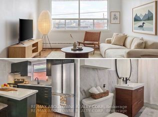 2 Wesley St #6, Toronto, ON M8Y 2W3