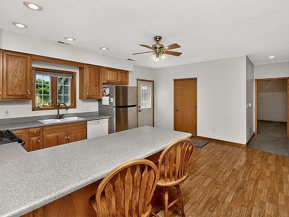 5th image of 2500 Acorn St