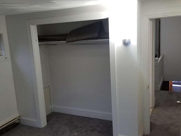 4th image of 415 E Chestnut St
