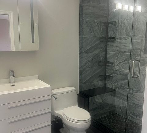 2nd image of 123 Dora St