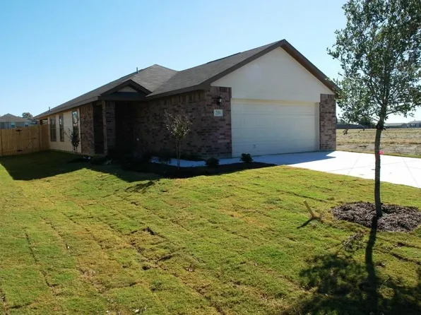 219 Candlewood Cir, Gainesville, TX 76240