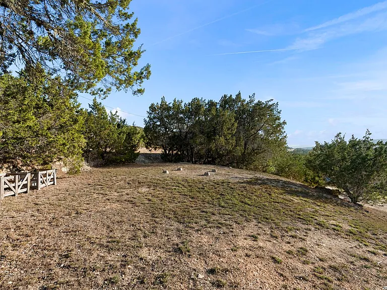 1597 Pipe Springs Dr — Photo 31
