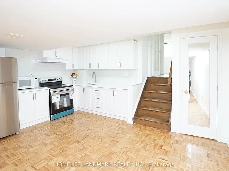 594 Queen Victoria Dr #GOUND BASEMENT — Photo 26