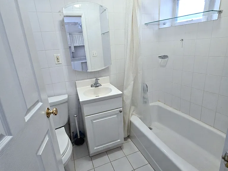 25-40 37th St #3R — Photo 8